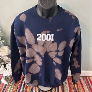 2001 Embroidered Tie Dye Crewneck Sweatshirt Navy Blue Large